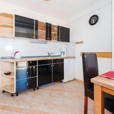Apartments Leko Rogoznica *
